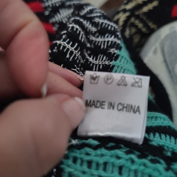 Krush Stylish Women's Cardigan with Geometric Pattern M/L - Picture 2 of 6